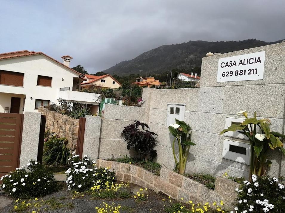 Rooms Peregrinos A Casa Alicia Rosal Exterior foto
